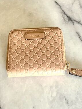 Gucci tan color guccissima pattern Embossed GG Zip-Around Wallet